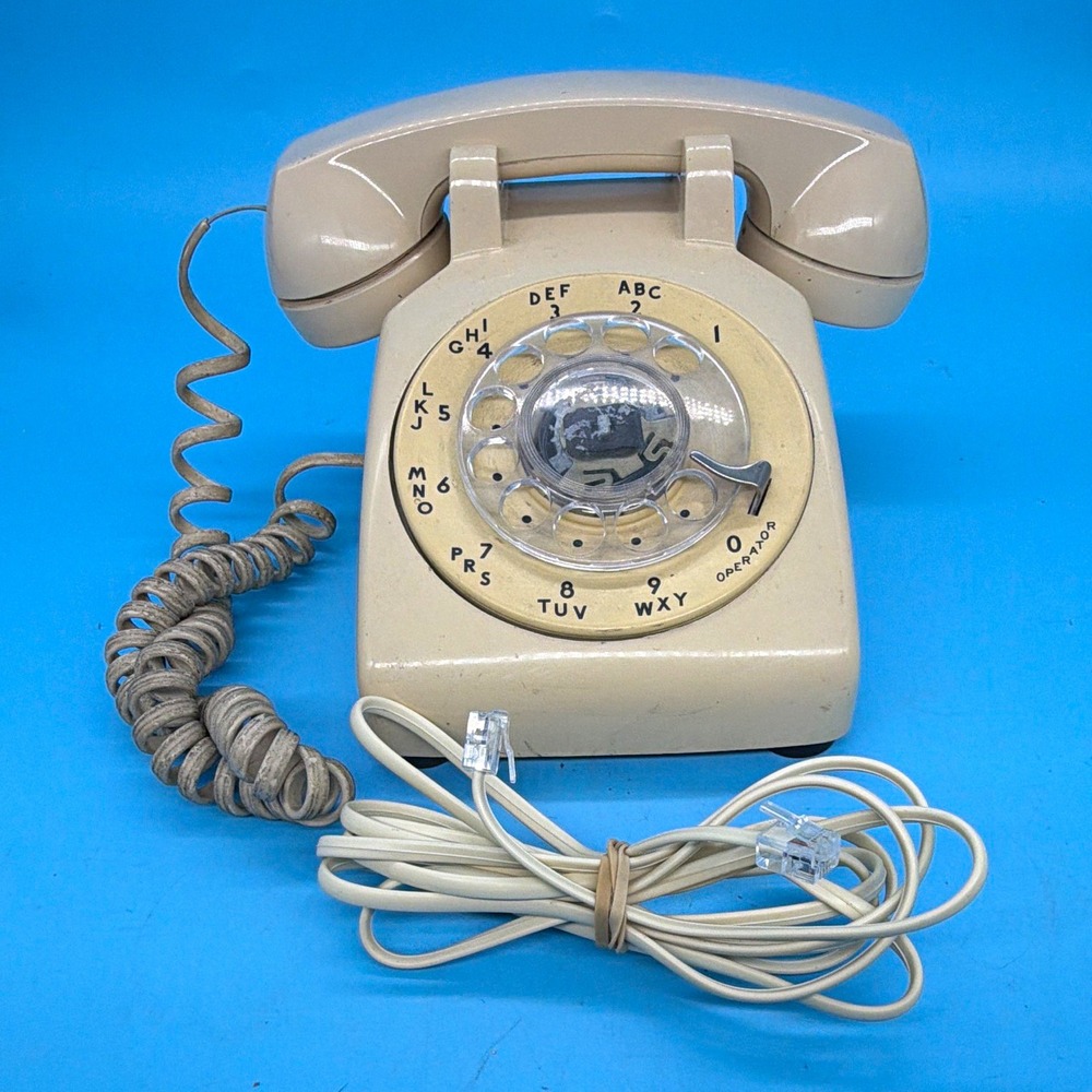 Vintage 1982 Western Electric 500DM Beige Rotary Phone Bell System Working Desk